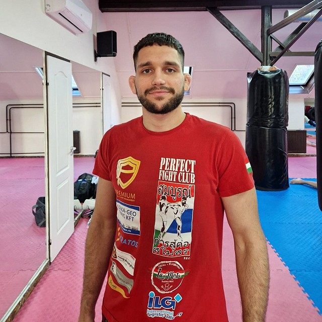 Petrényi Botond gyerek thai box edző - Perfect Fight Club